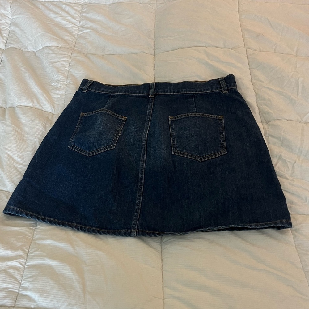 ⭐️ 3/$25 French Connection Button Denim Skirt - Picture 2 of 3